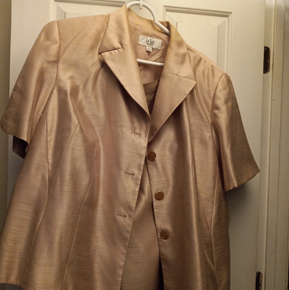 Gold, satin 2-pc suit.